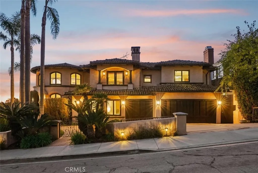 215 S Poinsettia Avenue