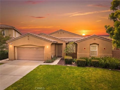 Photo of 17109 Spring Canyon, Riverside, CA 92503 (MLS # IV26086757)