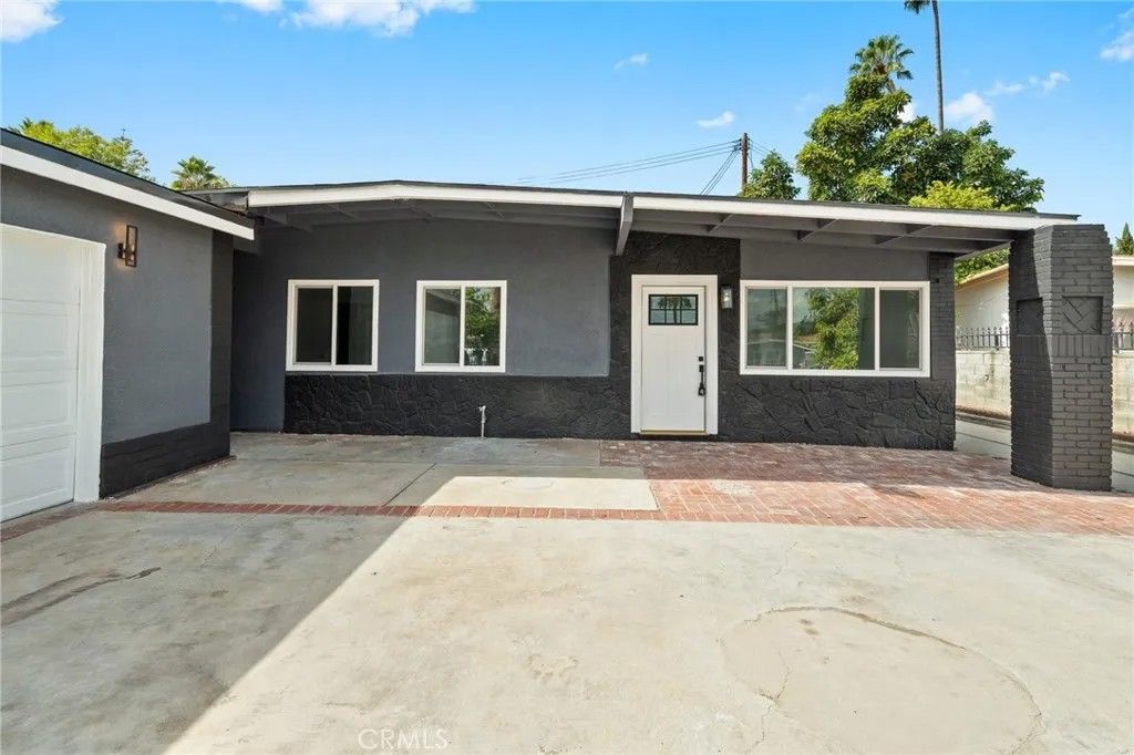 Photo of 529 Raminda Ave, La Puente, CA 91744 (MLS # DW26062663)