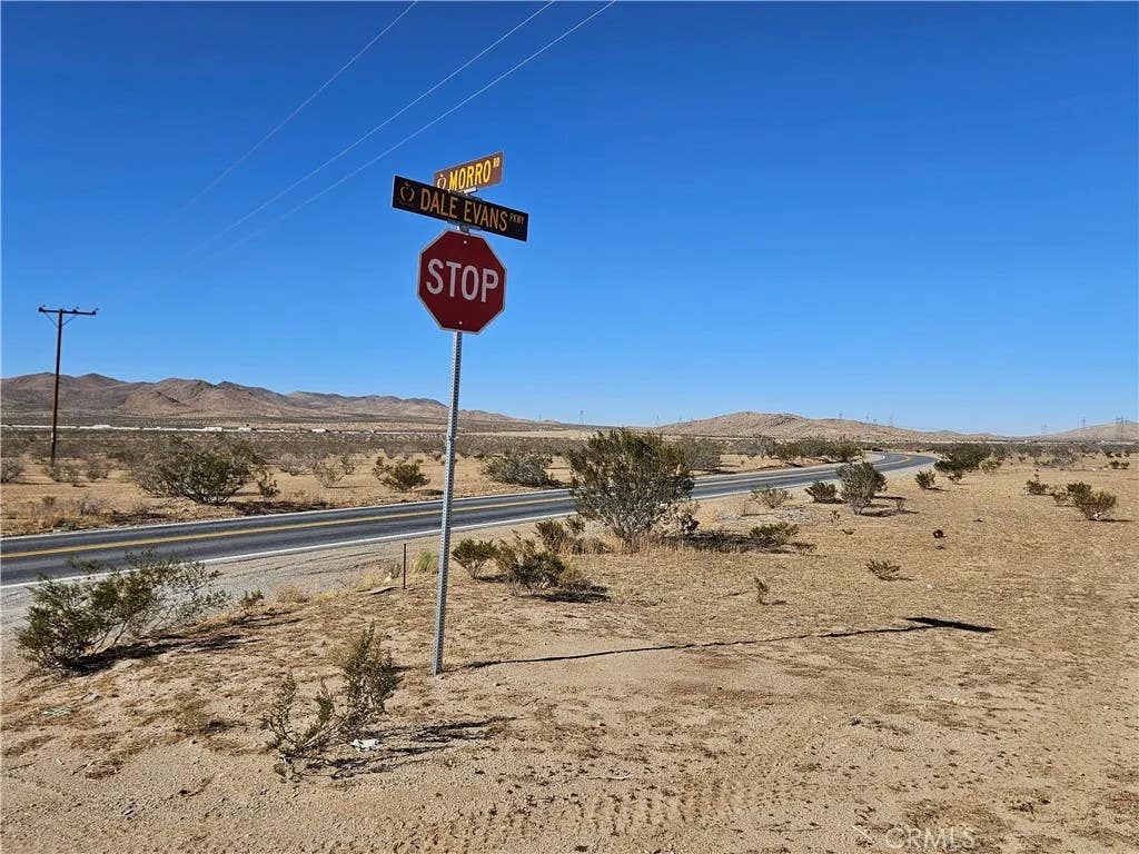 Photo of 0 Morro, Apple Valley, CA 92307 (MLS # HD26145259)