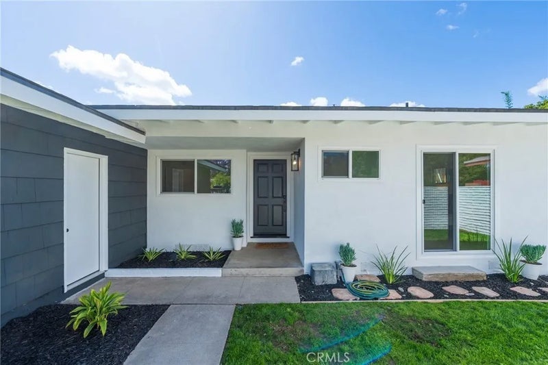 1018 N Wright