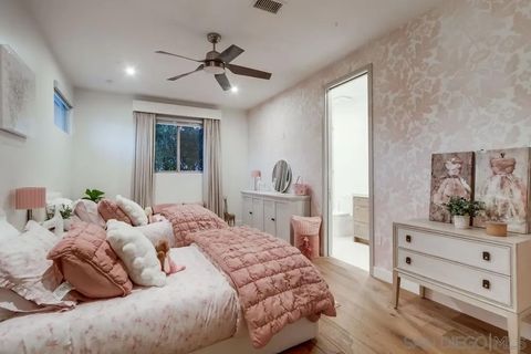 Tiny photo for 5435 Parkview Dr, La Jolla, CA 92037 (MLS # 250041315)