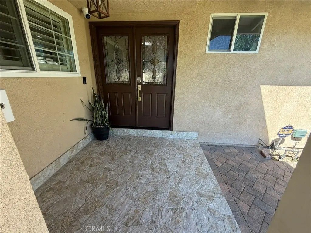 Photo of 16751 Londelius St, Northridge, CA 91343 (MLS # SR26060341)