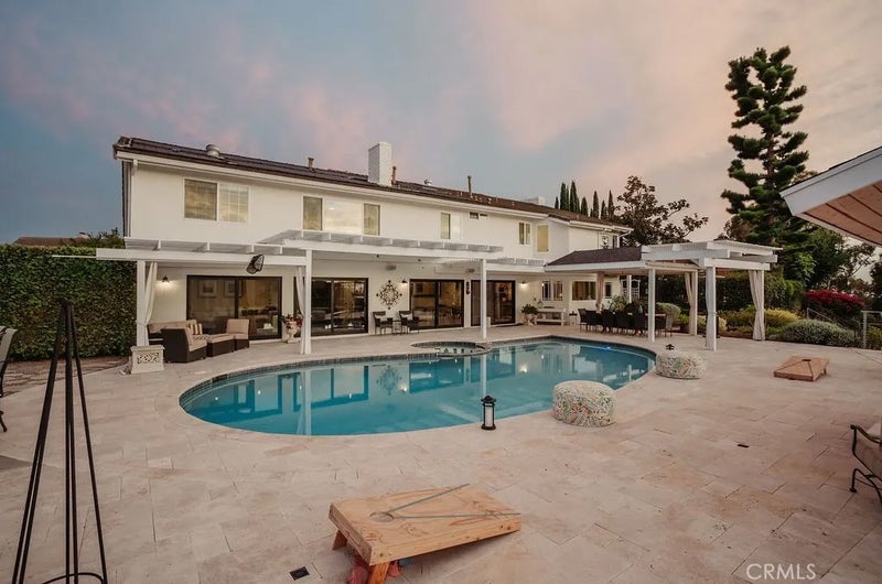 9781 Crestview Circle