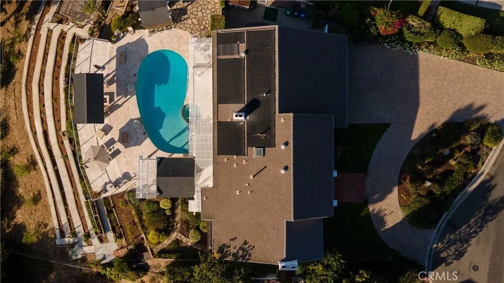 9781 Crestview Circle