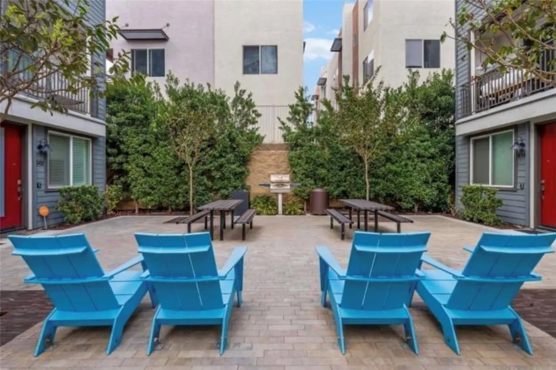 2516 S Escondido Boulevard 112