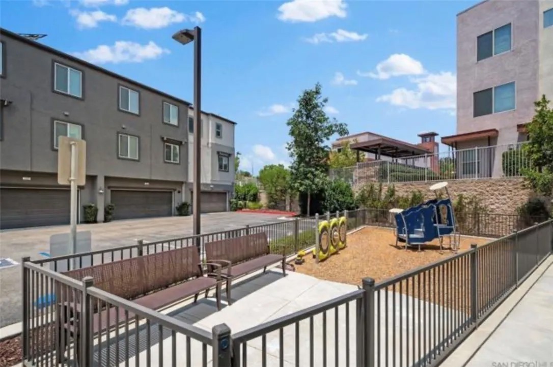 2516 S Escondido Boulevard 112