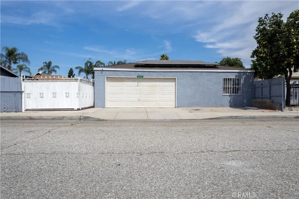 3802 Kenmore
