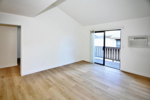 10226 Black Mountain Rd 78 San Diego CA 92126