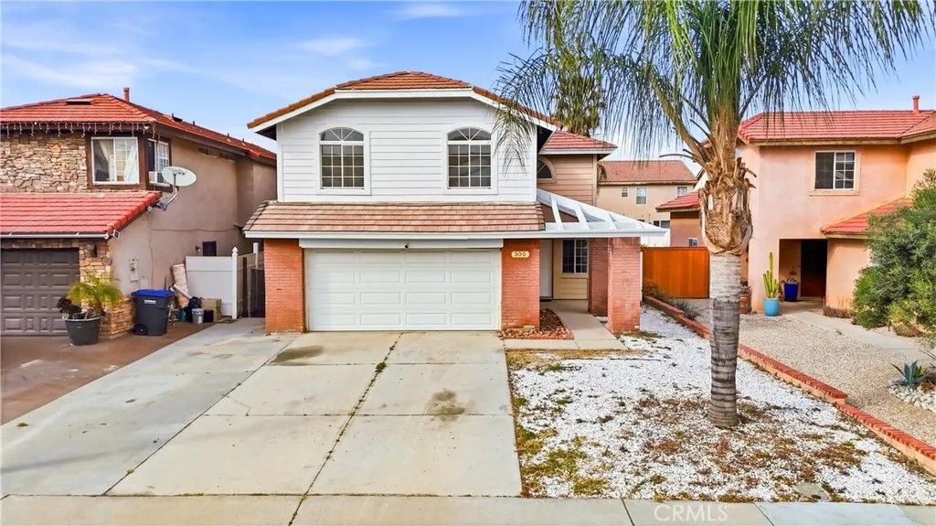 Photo of 300 Mildred St, Perris, CA 92571 (MLS # TR26068939)