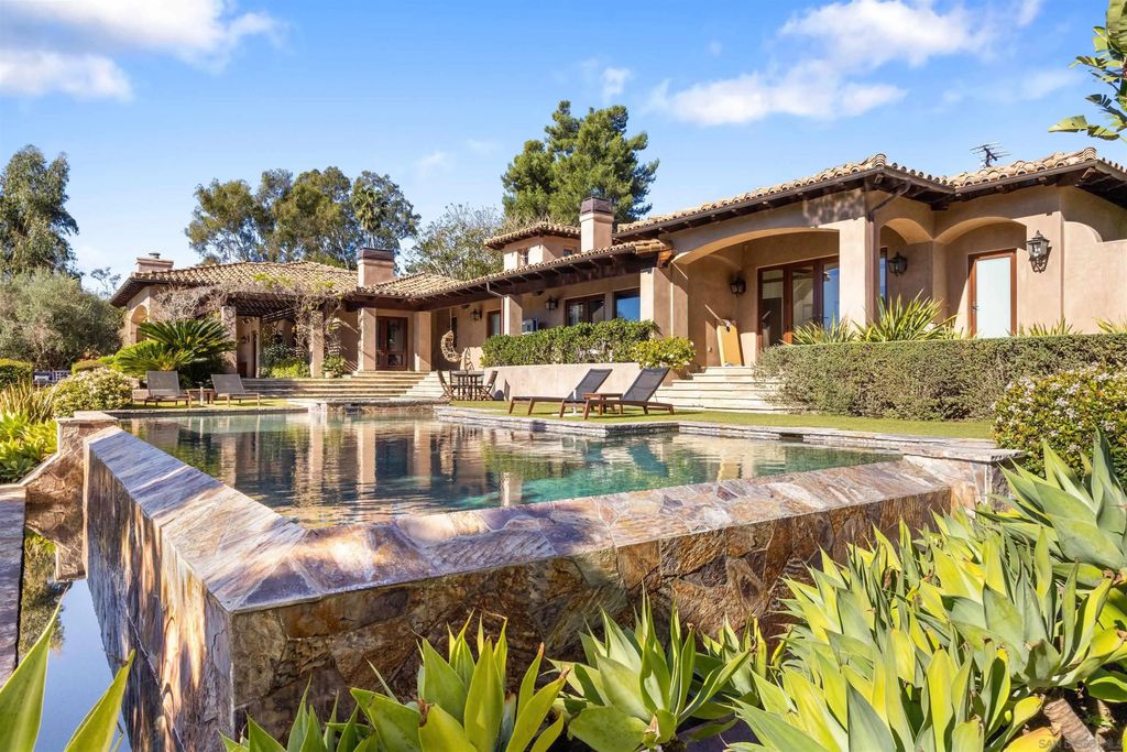 Photo of 6871 Las Colinas, Rancho Santa Fe, CA 92067 (MLS # 260003412)