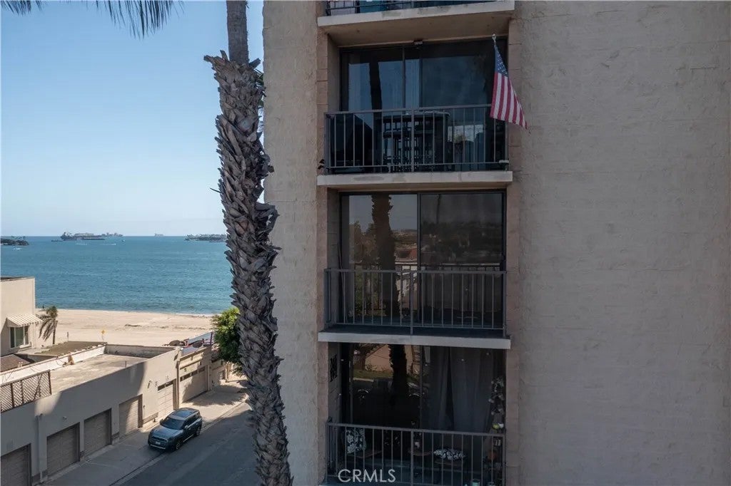 1750 E Ocean 501
