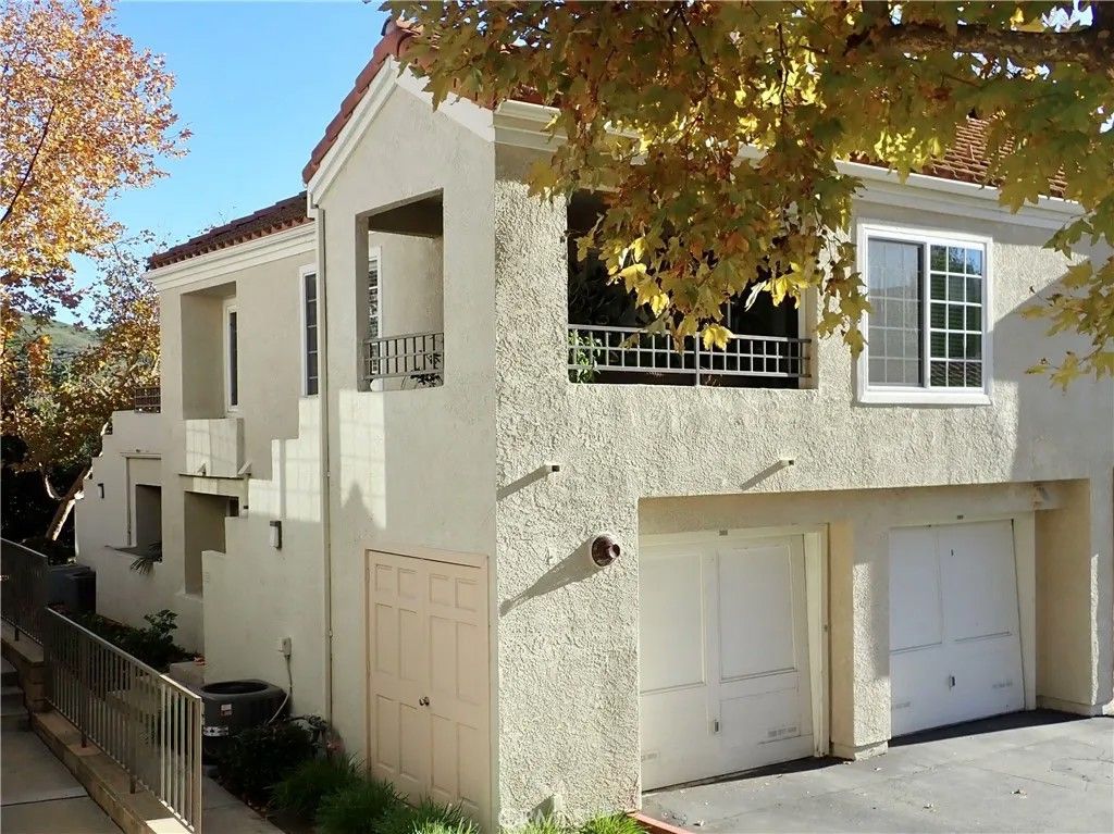 Photo of 4240 Lost Hills #2005, Calabasas, CA 91301 (MLS # SR25276148)