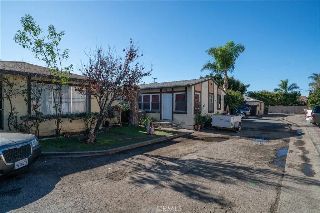 Photo of 431 S Susan St, Santa Ana, CA 92704 (MLS # NP26009304)