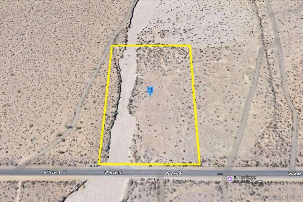 Photo of 0 W Ave N, Palmdale, CA 93550 (MLS # 250043834)