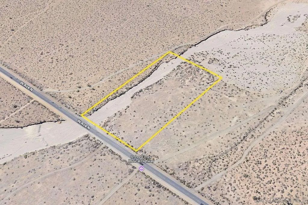 Photo of 0 W Ave N, Palmdale, CA 93550 (MLS # 250043834)