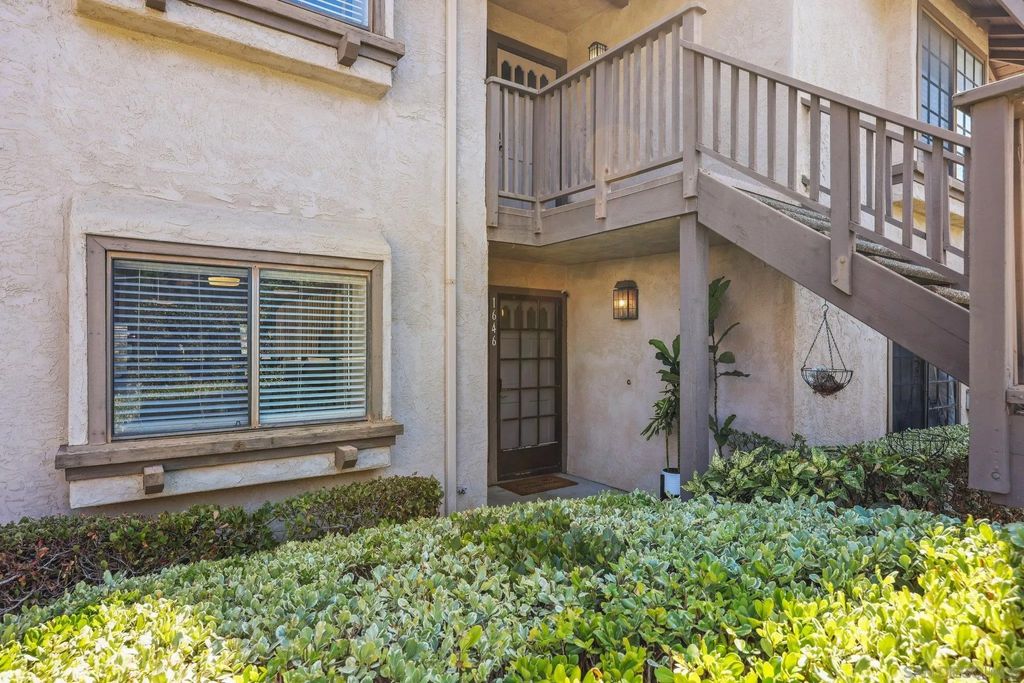 Photo of 1646 Pala Lake Drive, Fallbrook, CA 92028 (MLS # 250040108)