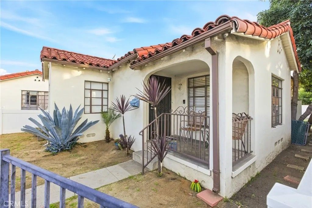 Photo of 176 W Orange Grove, Pomona, CA 91768 (MLS # IG26023801)