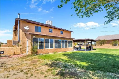 Tiny photo for 30881 Pawnee Road, Lucerne Valley, CA 92356 (MLS # HD25252272)