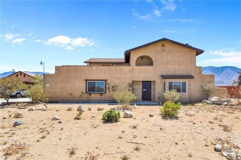 Tiny photo for 30881 Pawnee Road, Lucerne Valley, CA 92356 (MLS # HD25252272)