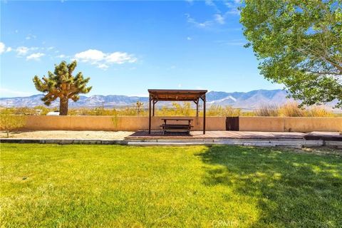 Tiny photo for 30881 Pawnee Road, Lucerne Valley, CA 92356 (MLS # HD25252272)
