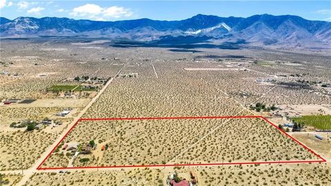 Tiny photo for 30881 Pawnee Road, Lucerne Valley, CA 92356 (MLS # HD25252272)