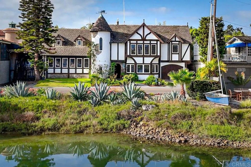 Photo of 2875 Qualtrough Street, San Diego, CA 92106 (MLS # PTP2603054)