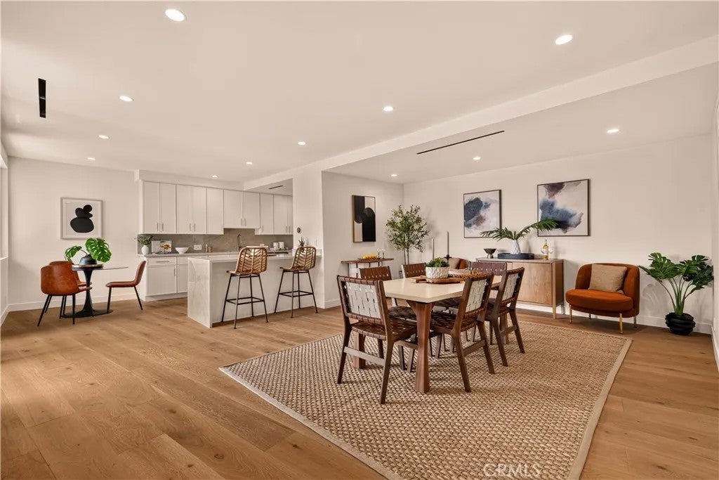 100 S Doheny Drive 1105
