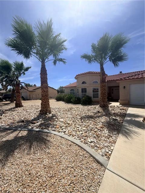 Photo of 13240 Skiomah RD, Apple Valley, CA 92308 (MLS # HD26183222)