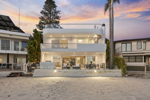 1053 E Briarfield Dr San Diego CA 92109