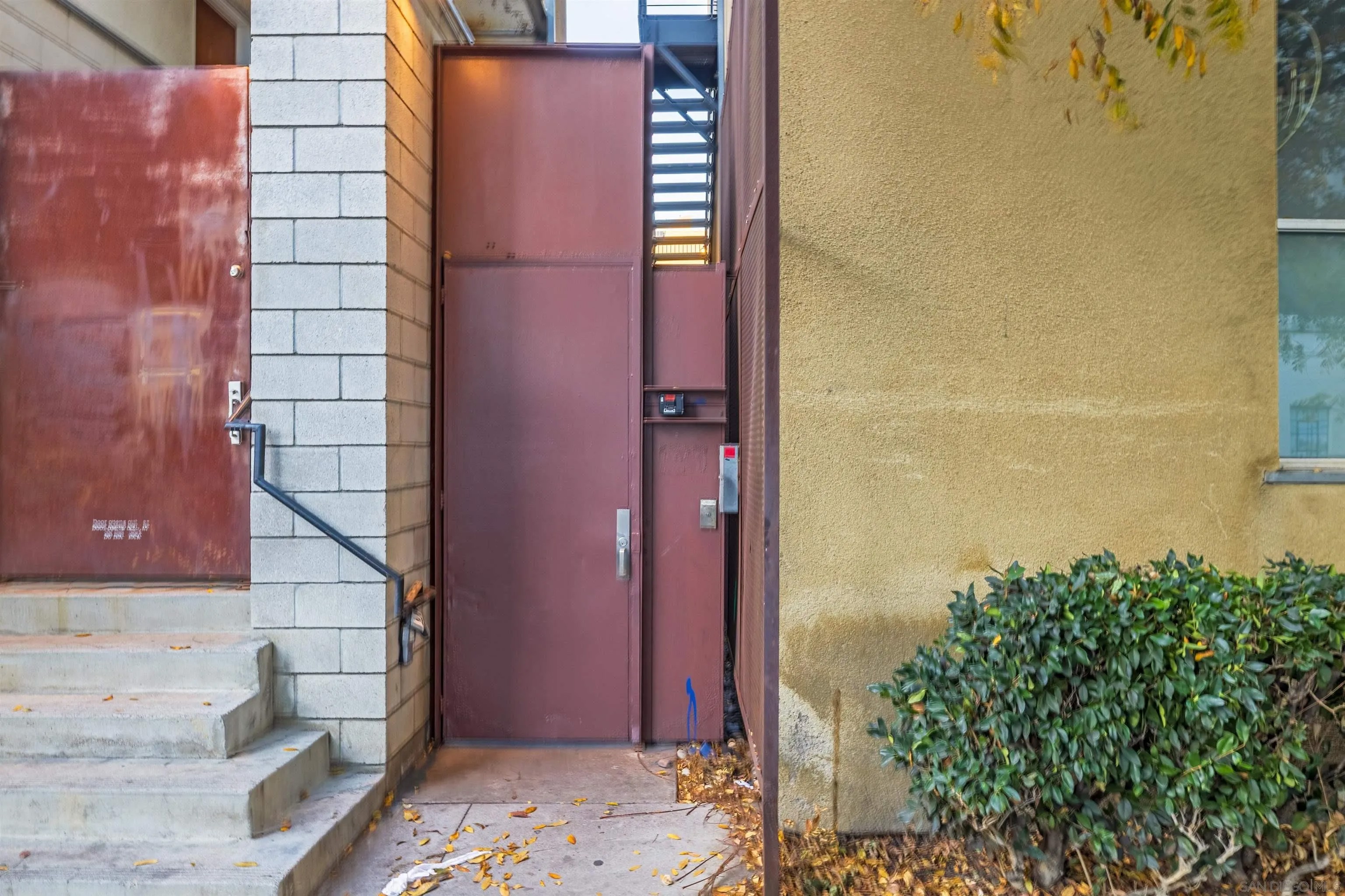 908 G St 16