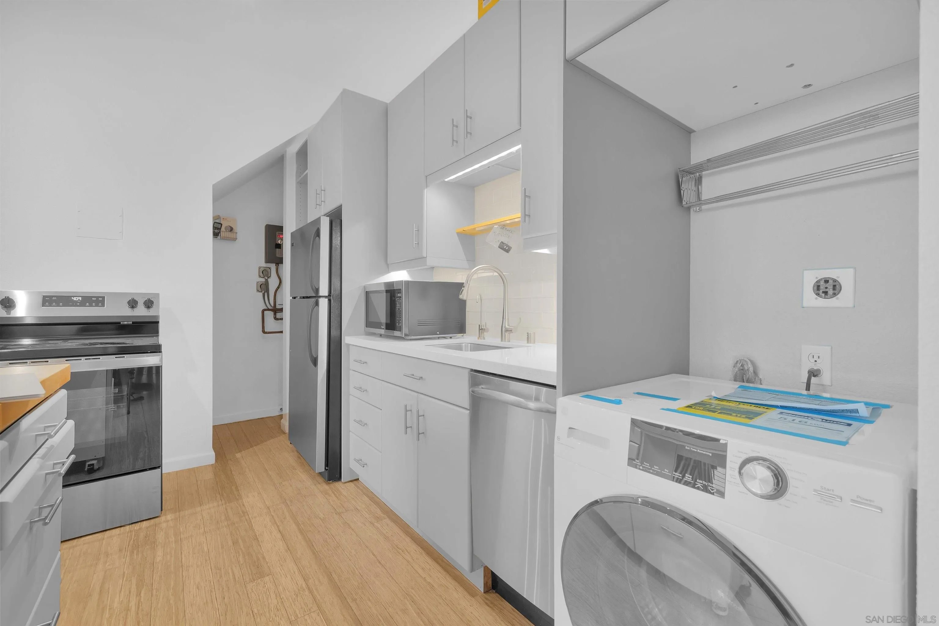 908 G St 16