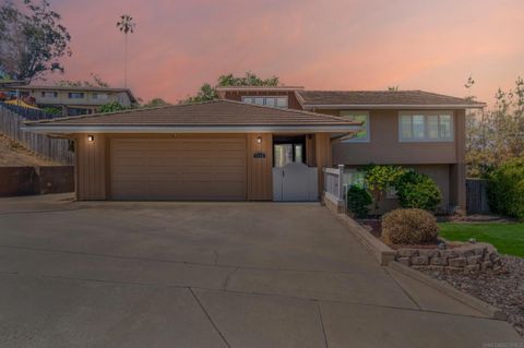 1116 Circle Dr Escondido CA 92025