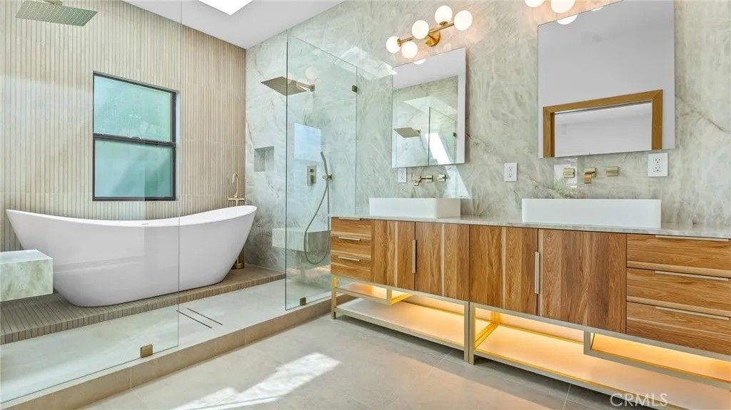 Photo of 514 W Washington Blvd, Pasadena, CA 91103 (MLS # DW26085128)