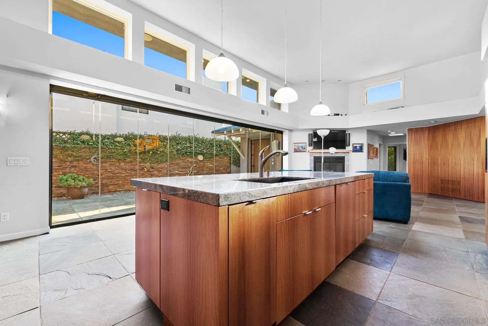 Coronado, California 92118, United States, 4 Bedrooms Bedrooms, ,4 BathroomsBathrooms,Residential,Active,252832