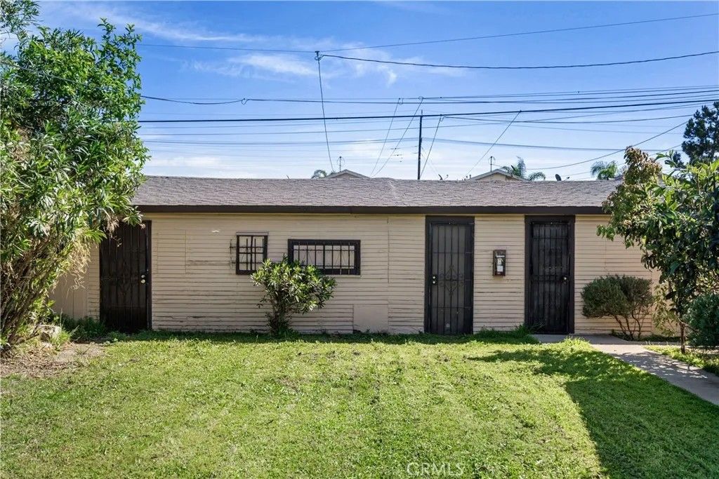 Photo of 720 King Ave, Wilmington, CA 90744 (MLS # SB26048458)