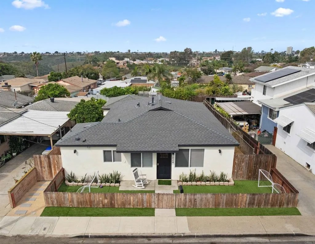 2624 Comstock Street