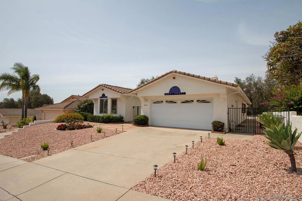 Photo of 18169 Calle Estepona, San Diego, CA 92128 (MLS # 260007504)