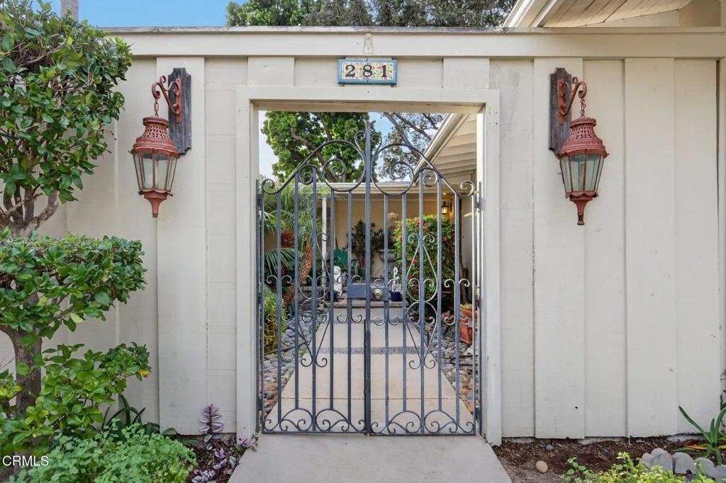 Photo of 281 Glen Ellen Drive, Ventura, CA 93003 (MLS # V1-34534)