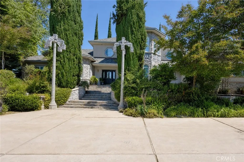 6136 E South Bear Creek
