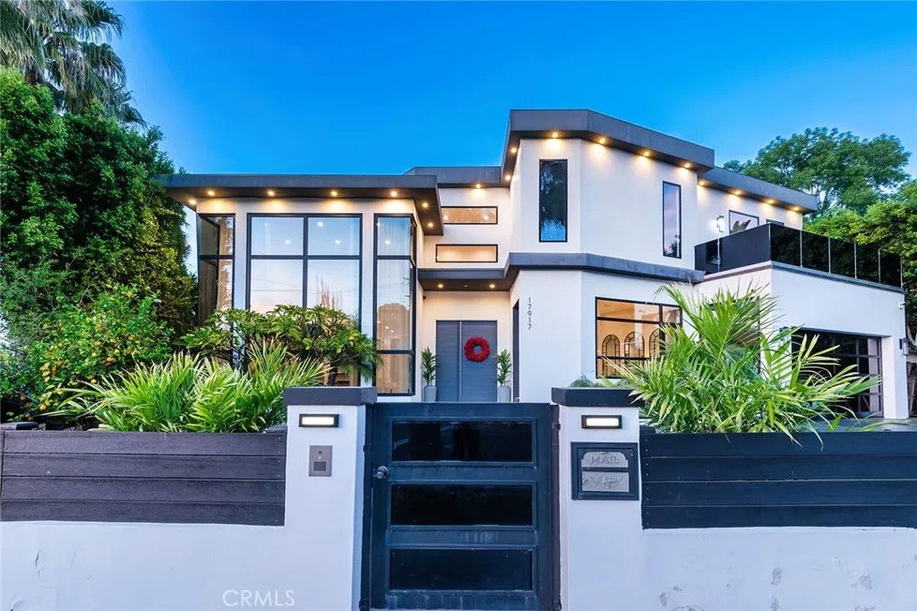 17917 Valley Vista Boulevard