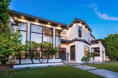 17917 Valley Vista Boulevard Encino CA 91316