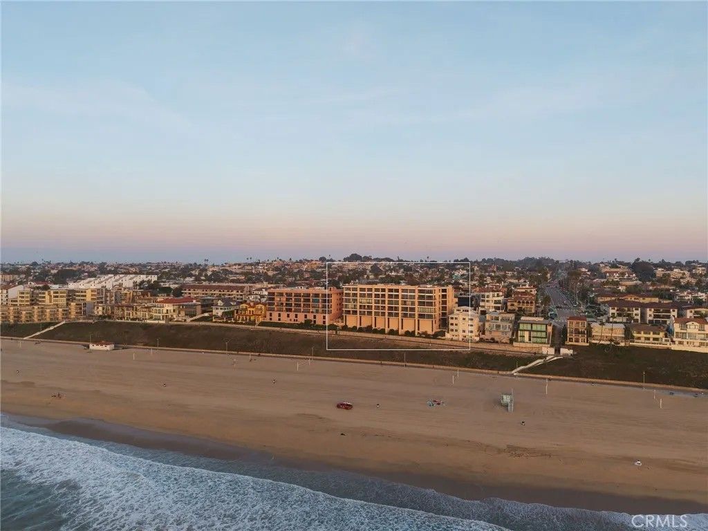 Photo of 727 Esplanade #302, Redondo Beach, CA 90277 (MLS # PV25271238)