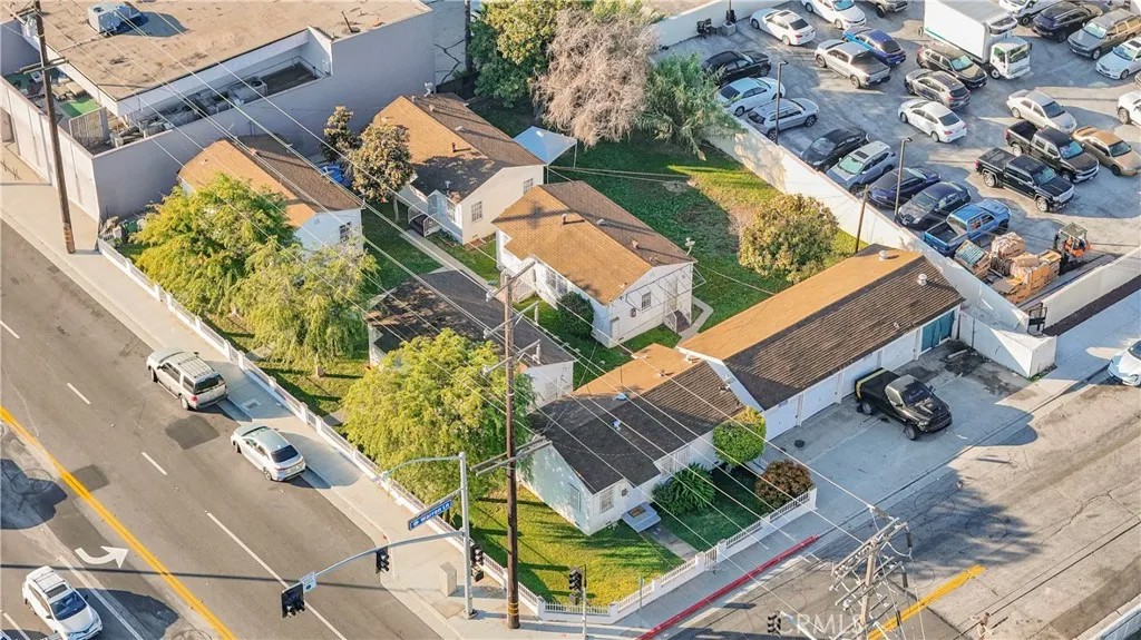 335 Centinela
