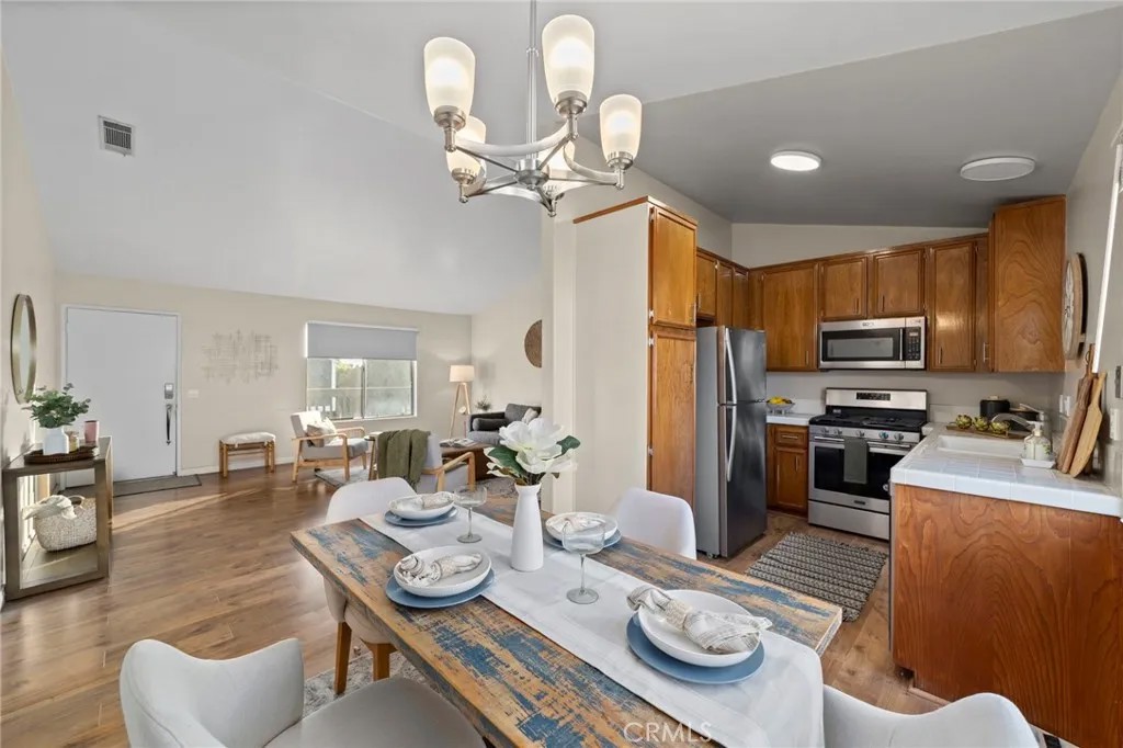 824 N Pasadena Avenue 31