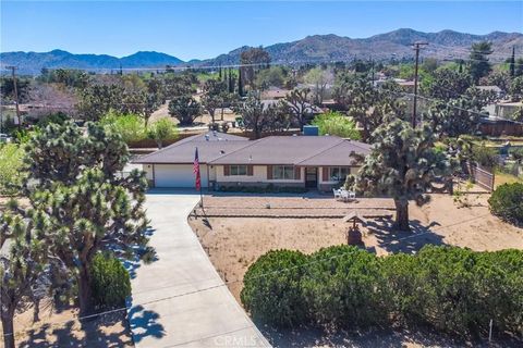 Photo of 56711 Joshua Dr, Yucca Valley, CA 92284 (MLS # JT26061217)