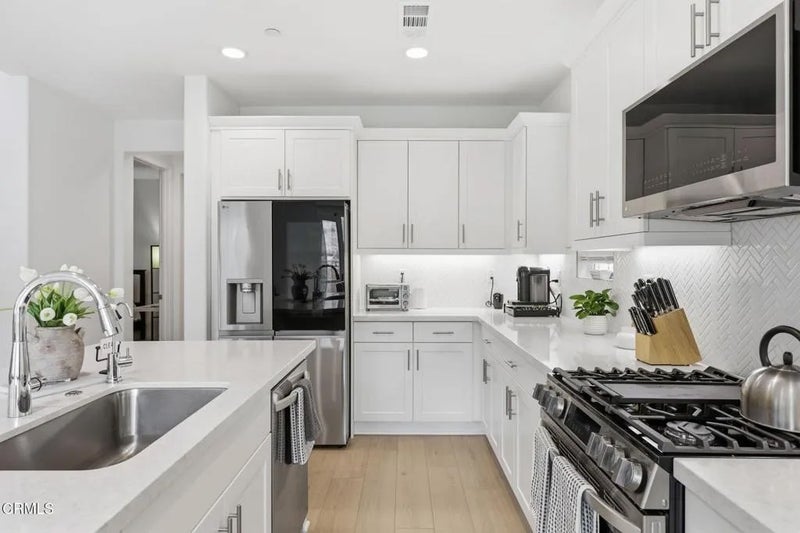 392 Fraser Point