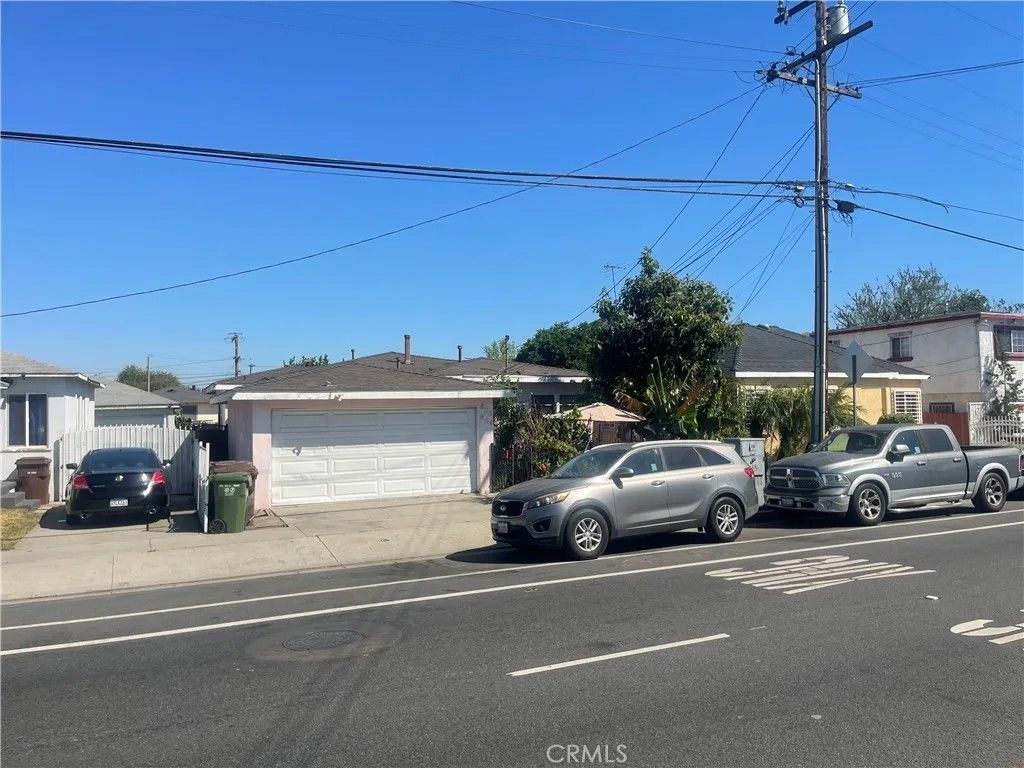 Photo of 604 N Santa Fe Ave, Compton, CA 90221 (MLS # DW26061714)