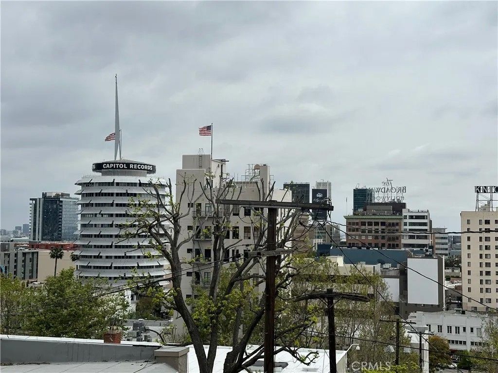 Photo of 6326 Franklin Avenue, Hollywood, CA 90028 (MLS # SR26081660)