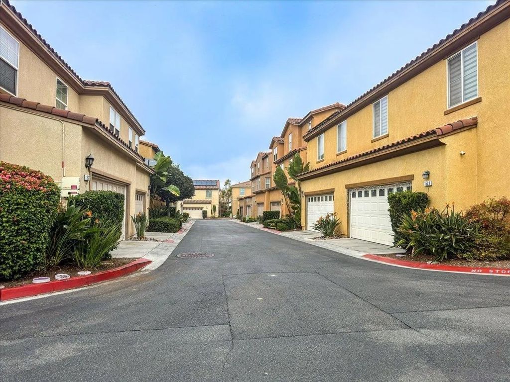 Photo of 1518 Caminito Soria #2, Chula Vista, CA 91913 (MLS # 250044848)